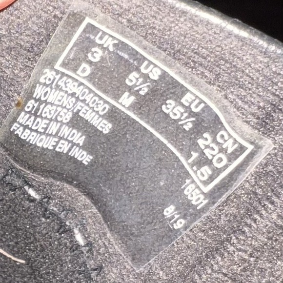 Clarks Black‎ Leather Chelsea Ankle Boots Block Heel Womens 5.5 M 261439404030 - Picture 6 of 6